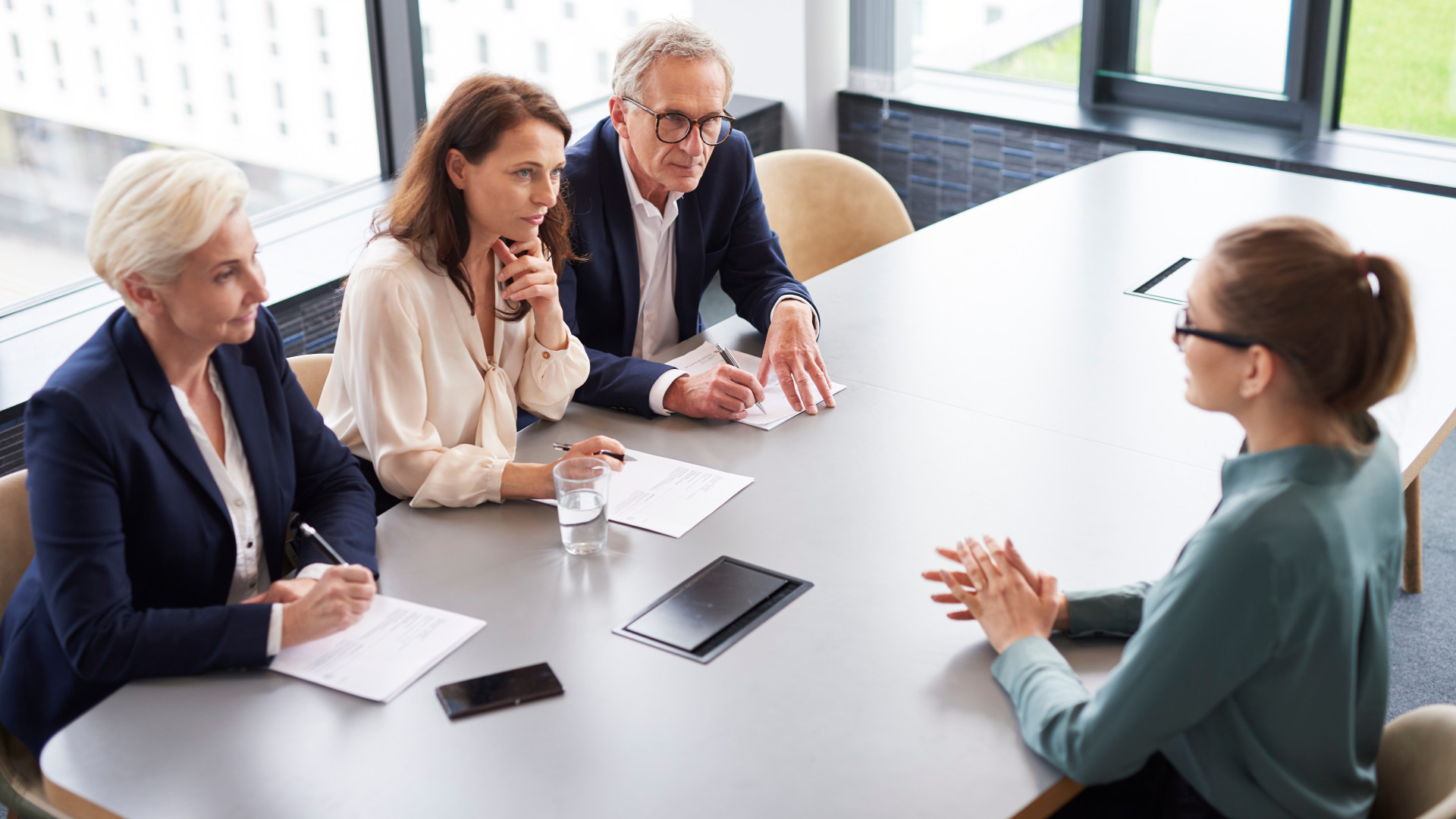 Vorstellungsgespraech_-gpointstudio-7360x4142-1920x1081-1