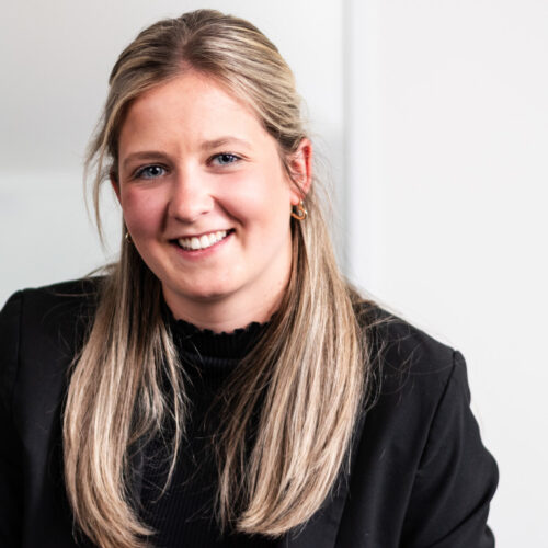 Auftritt-Vorstellungsgespraech_Anna-Sophie-6000x3373-1360x765-1